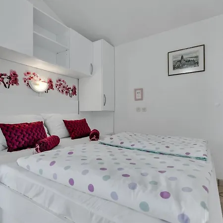 Apartment Puharic Makarska