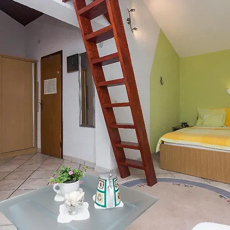 Apartment Puharic Makarska