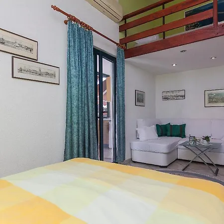 Apartment Puharic Makarska